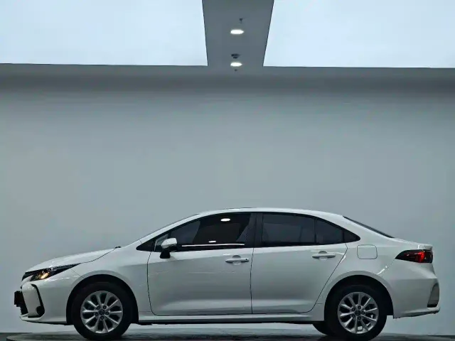 Toyota Corolla — Фото автомобиля 8