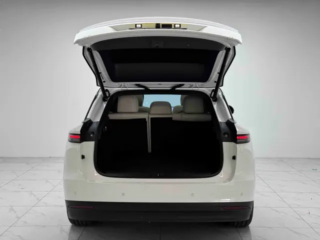 Li Auto i6 — Фото автомобиля 15