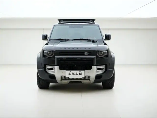 Land Rover Defender — Фото автомобиля 2