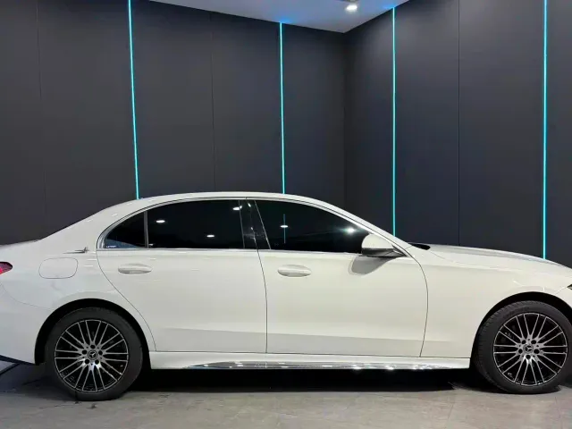 Mercedes-Benz C-Class — Фото автомобиля 4