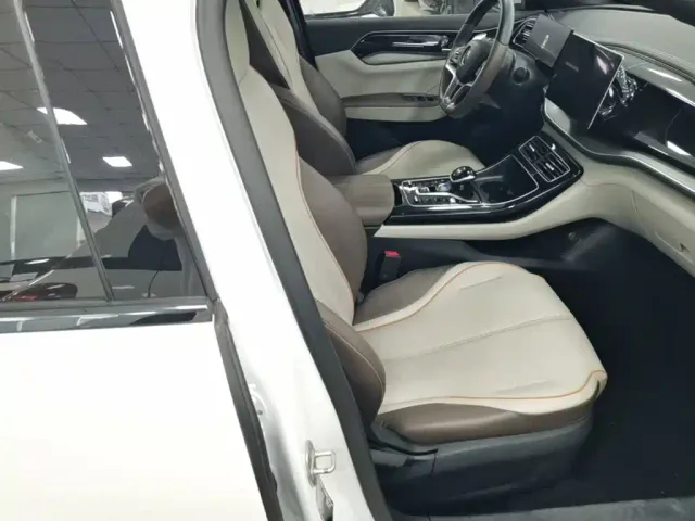 BYD Qin PLUS — Фото автомобиля 24