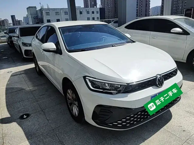 Volkswagen Lavida — Фото автомобиля 3