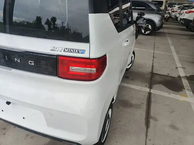 Wuling Hongguang Mini EV — Фото автомобиля 7