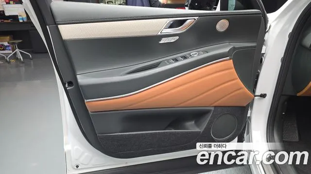 Genesis GV80 — Фото автомобиля 13