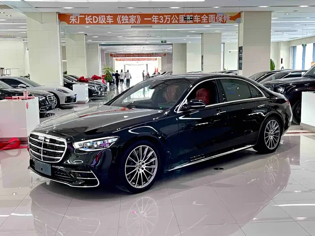 Фотография автомобиля — Mercedes-Benz S-Class