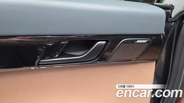 Hyundai Grandeur Grandeur (GN7) 2.5 Бензин 2WD — Фото автомобиля 23