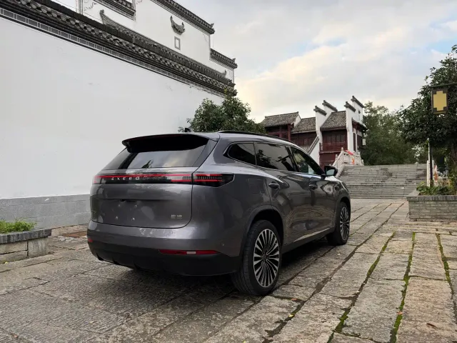 Exeed Starway E05 — Фото автомобиля 11