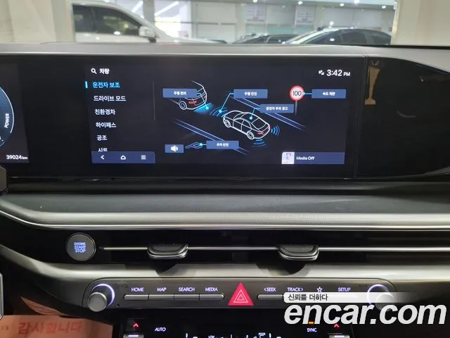 Hyundai Grandeur GN7 — Фото автомобиля 10