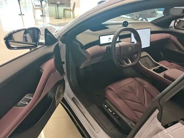 Nio ET5 Touring — Фото автомобиля 15