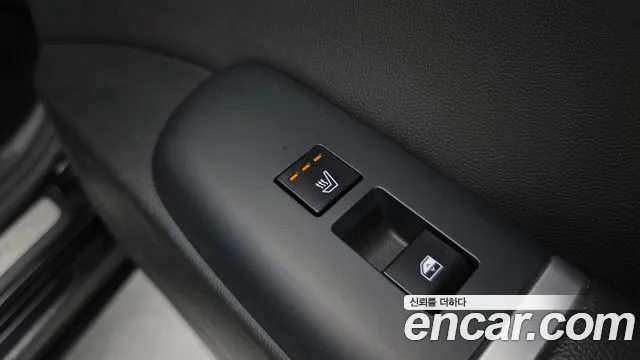 Hyundai Grandeur Grandeur (GN7) 2.5 Бензин 2WD — Фото автомобиля 18