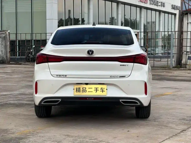 Changan Eado — Фото автомобиля 6