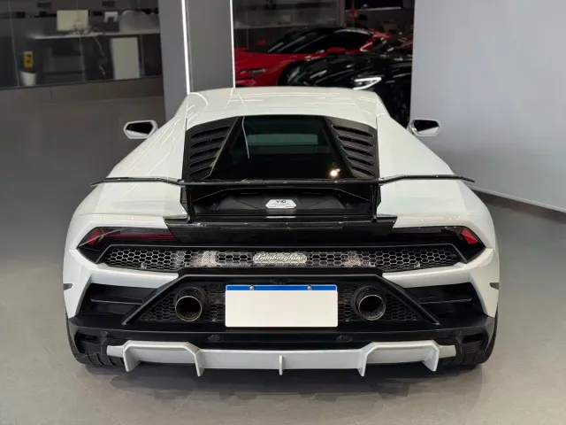 Lamborghini Huracan — Фото автомобиля 3