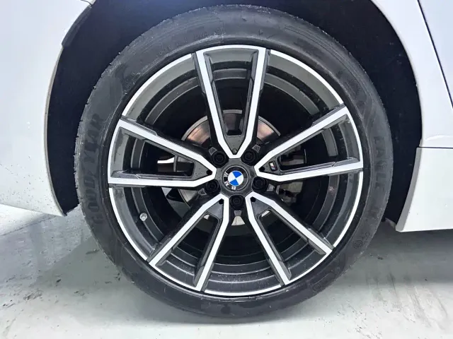 BMW 3 Series — Фото автомобиля 23