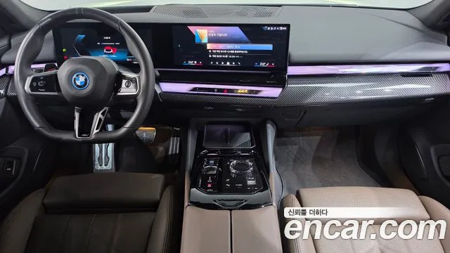 BMW i5 G60 — Фото автомобиля 10