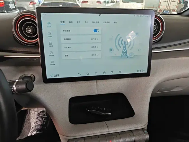 BYD Dolphin — Фото автомобиля 12