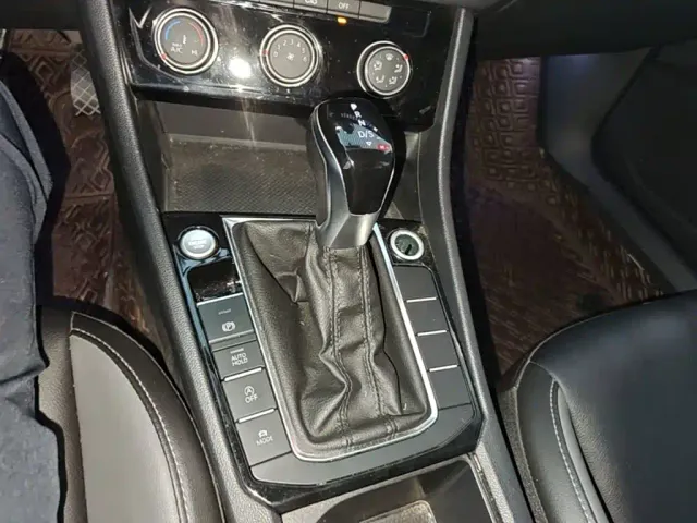 Volkswagen Sagitar — Фото автомобиля 13
