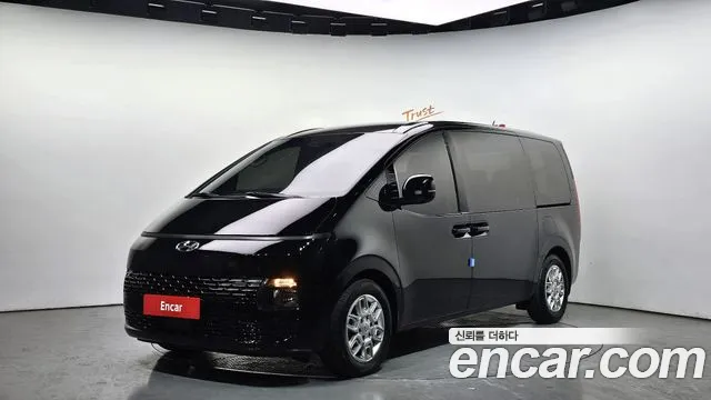 Фотография автомобиля — Hyundai Staria