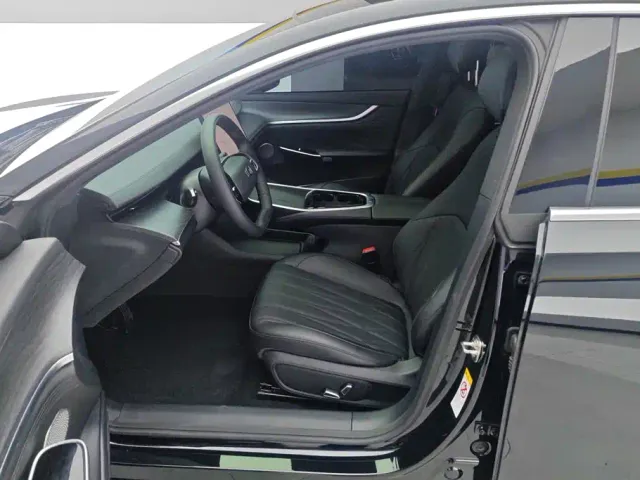 Changan Qiyuan A07 — Фото автомобиля 9
