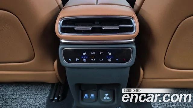 Genesis GV80 — Фото автомобиля 25