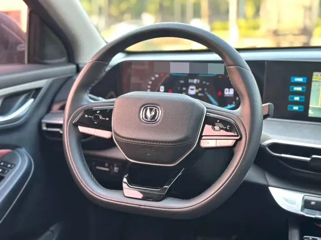 Changan Eado — Фото автомобиля 4