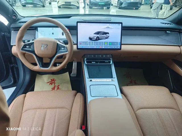 BYD Han L — Фото автомобиля 5