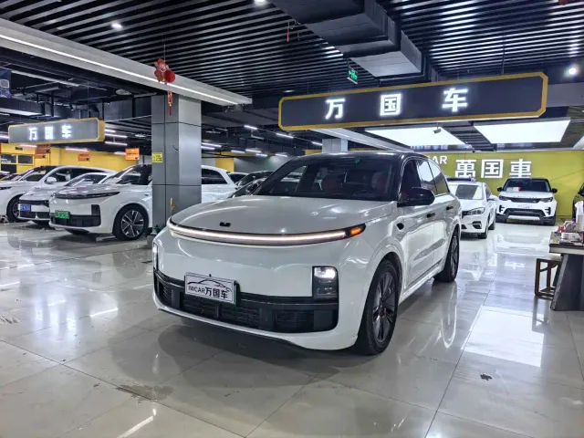Фотография автомобиля — Li Auto L8