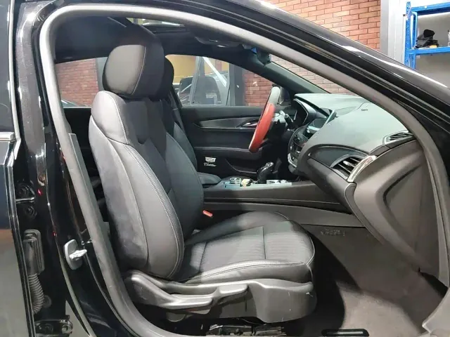 Cadillac CT5 — Фото автомобиля 10