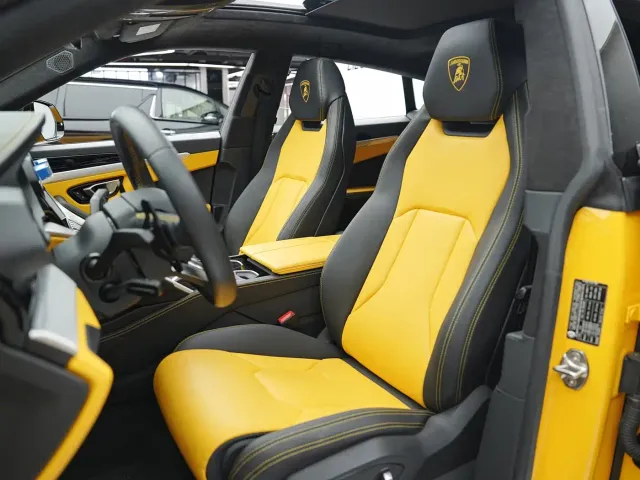 Lamborghini Urus — Фото автомобиля 11