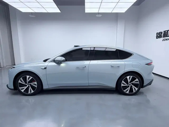 Nio ET5 — Фото автомобиля 7