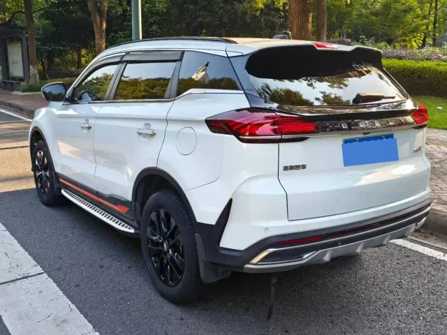 Geely Boyue — Фото автомобиля 6