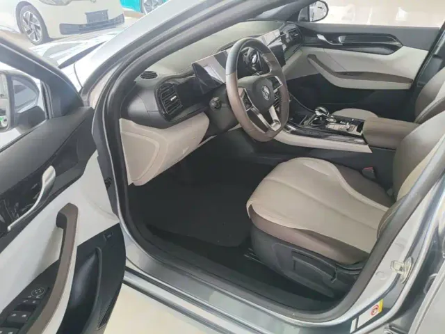 BYD Qin PLUS — Фото автомобиля 15
