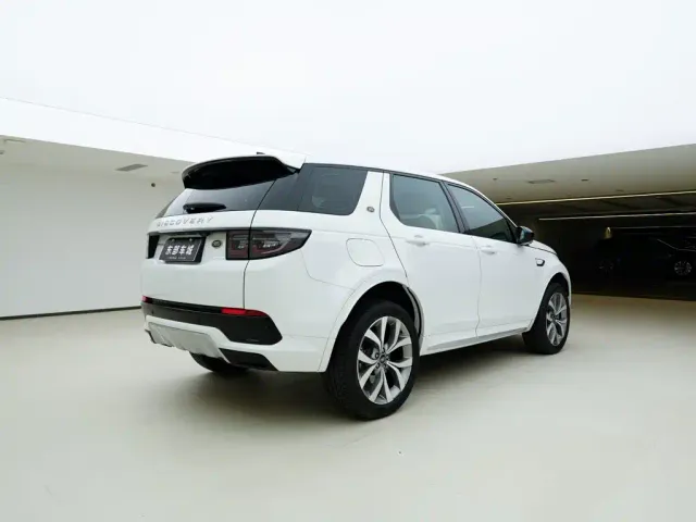 Land Rover Discovery Sport — Фото автомобиля 7