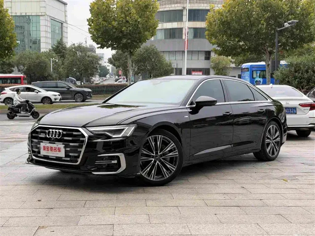 Фотография автомобиля — Audi A6L