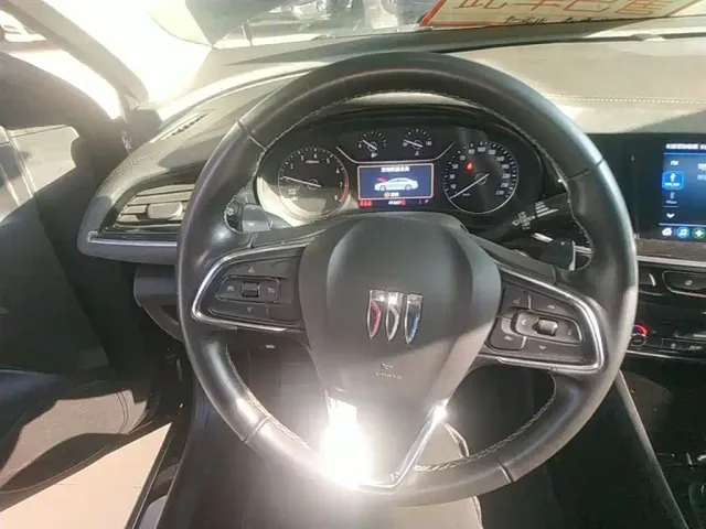 Buick Regal — Фото автомобиля 10