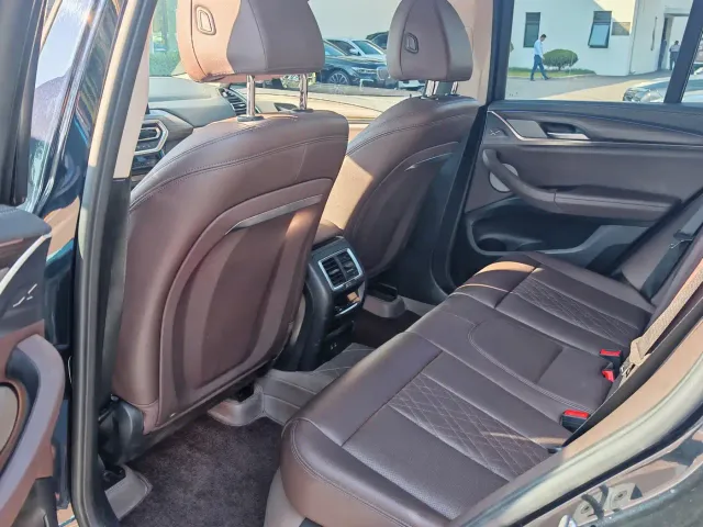 BMW X3 — Фото автомобиля 10