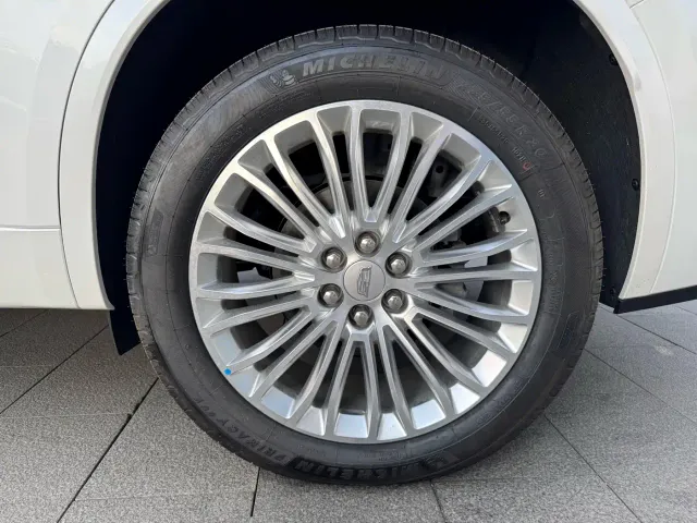 Cadillac XT6 — Фото автомобиля 10