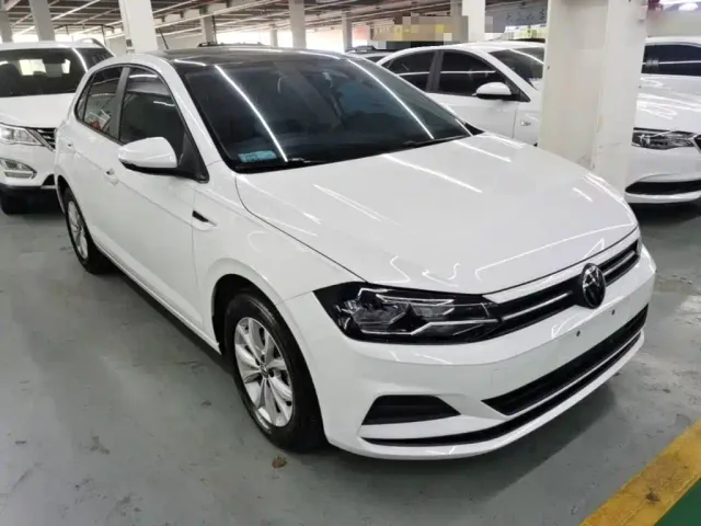 Volkswagen Polo — Фото автомобиля 3