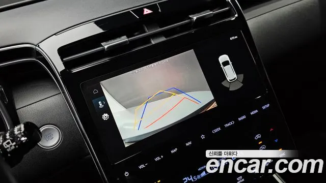 Hyundai Tucson Tucson (NX4) Бензин 1.6 турбо 2WD — Фото автомобиля 16