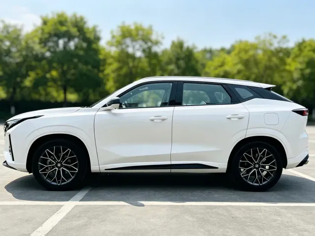 Changan Changan UNI-Z 2025 1.5T Premium — Фото автомобиля 3