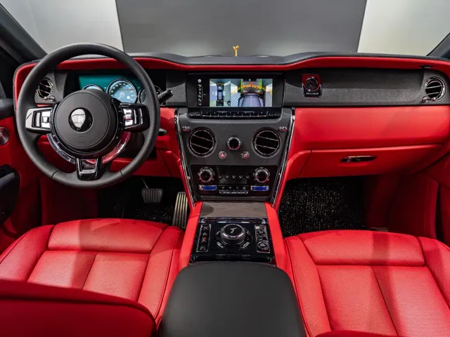 Rolls-Royce Cullinan — Фото автомобиля 5