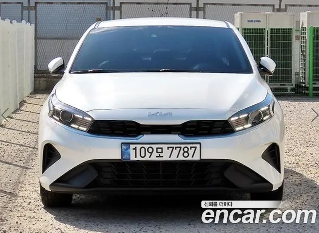 Kia K3 Generation 2 — Фото автомобиля 2