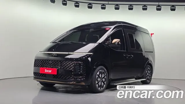Фотография автомобиля — Hyundai Staria