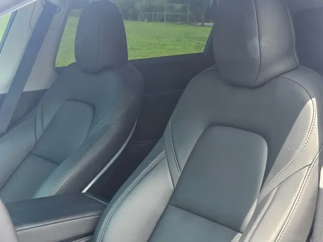 Tesla Model Y — Фото автомобиля 9