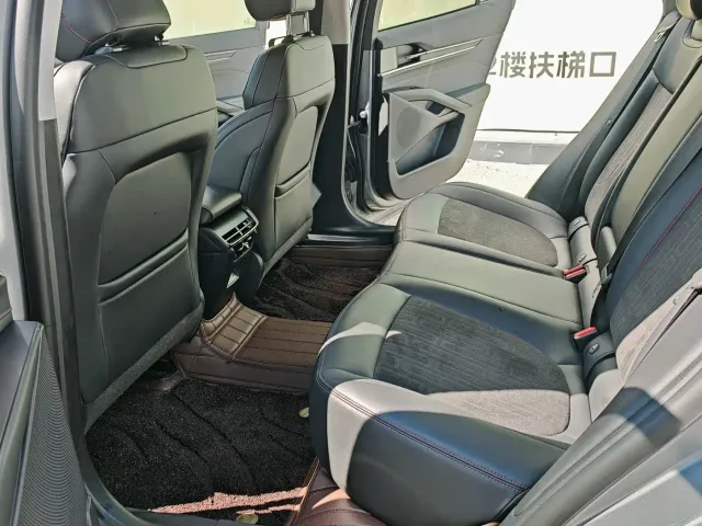 Ford Mondeo — Фото автомобиля 12