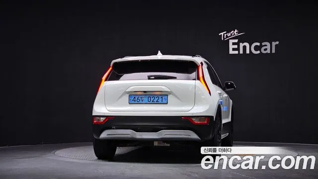 Kia Niro — Фото автомобиля 4