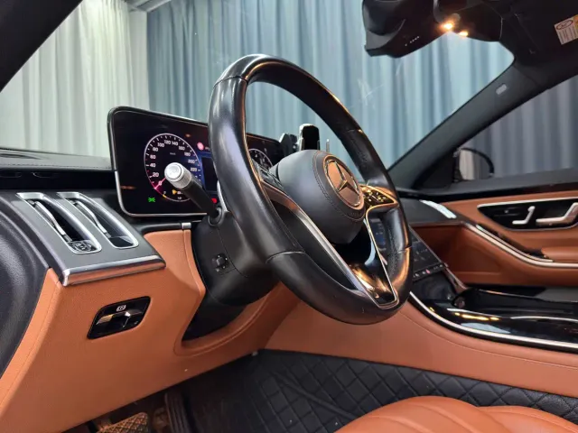 Mercedes-Benz S-Class — Фото автомобиля 10