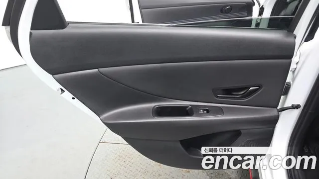 Hyundai AVANTE — Фото автомобиля 25