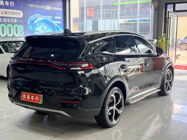 BYD Tang — Фото автомобиля 6