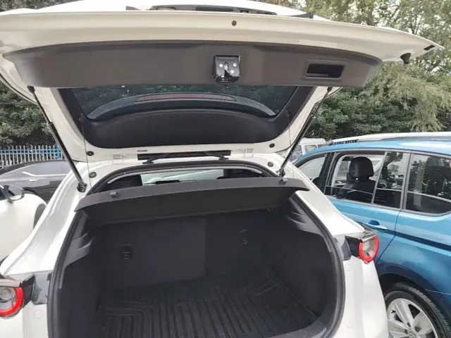 Mazda CX-30 EV — Фото автомобиля 18