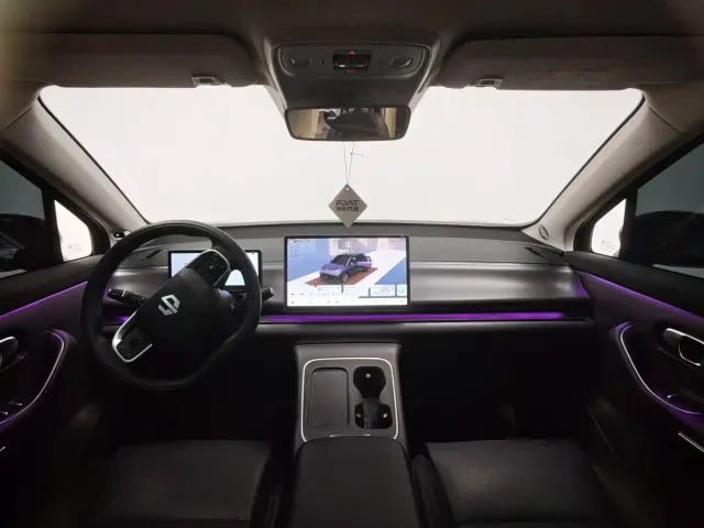 Leapmotor C10 — Фото автомобиля 18